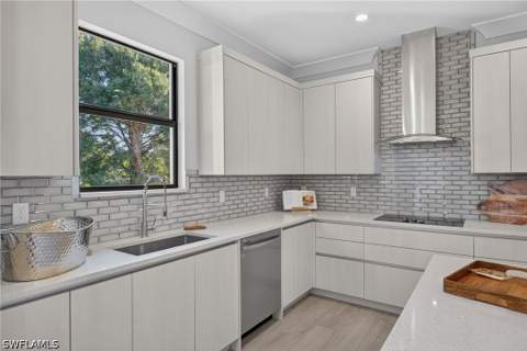 717 20th St SE, Naples FL - photo 10 of 26