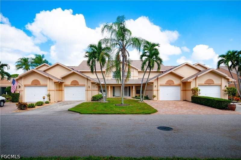 3 bedroom Townhouse at 4196 Tequesta Dr, Village On Crystal Lake, Estero — photo 3