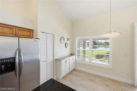 6635 Vancouver Ln, Naples FL - photo 6 of 36