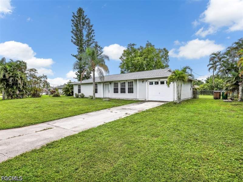 3 bedroom SingleFamilyResidence at 334 SW 28th Ter, Cape Coral, Cape Coral — photo 4