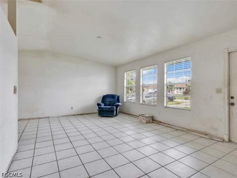 334 SW 28th Ter, Cape Coral FL - photo 6 of 28