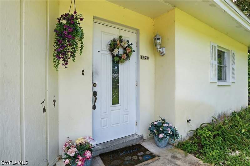 2 bedroom SingleFamilyResidence at 1270 10th Ave N, Lake Park, Naples — photo 2