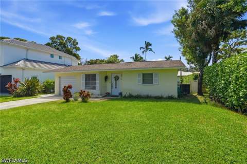 1270 10th Ave N, Naples FL - photo 6 of 17