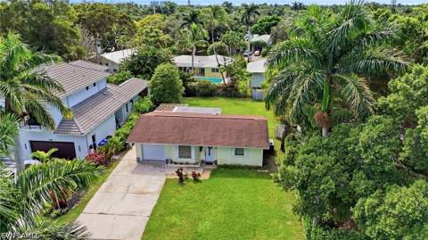 1270 10th Ave N, Naples FL - photo 8 of 17