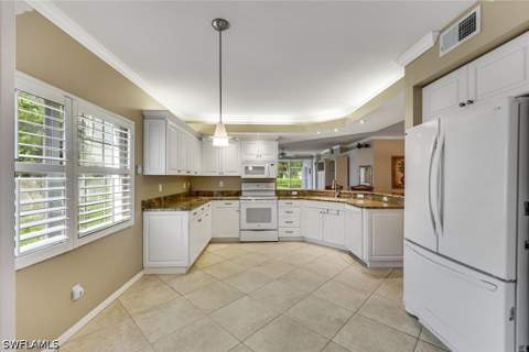 6825 Satinleaf Rd S 101, Naples FL - photo 8 of 31