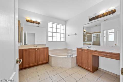 7029 Ambrosia Ln 606, Naples FL - photo 12 of 29
