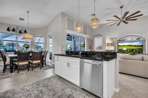 3750 Lakeview Isle Ct, Fort Myers FL - photo 17 of 60