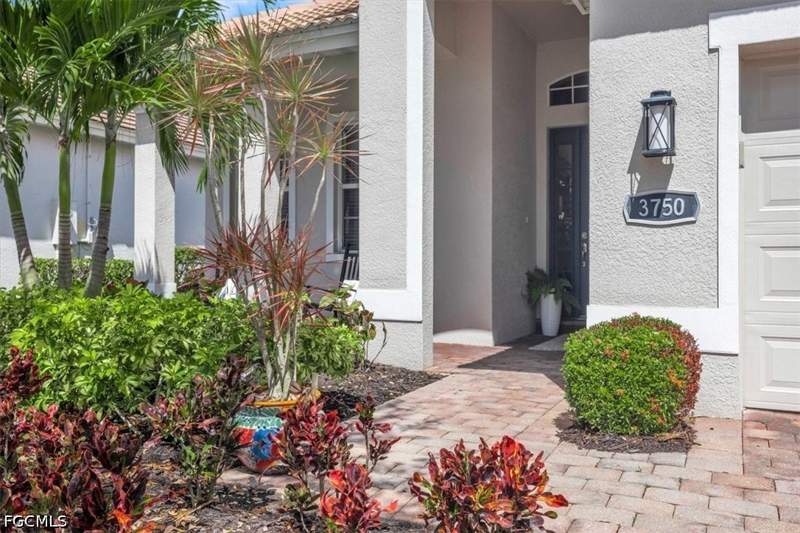 3 bedroom SingleFamilyResidence at 3750 Lakeview Isle Ct, Lakeview, Fort Myers — photo 4