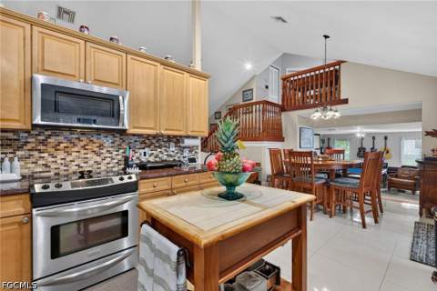 2129 NE 35th Ter, Cape Coral FL - photo 12 of 23