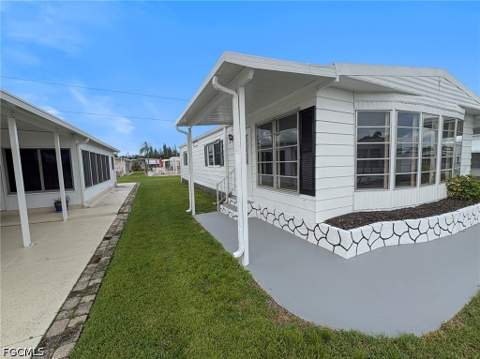 3347 Rainbow Ln, North Fort Myers FL - photo 6 of 17