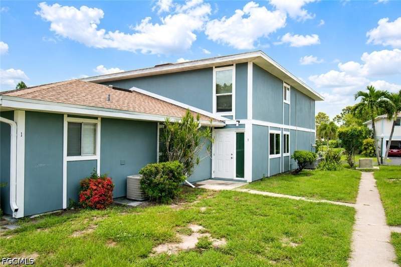 2 bedroom Condominium at 5837 Queen Elizabeth Way 3, Provincetown, Fort Myers — photo 4