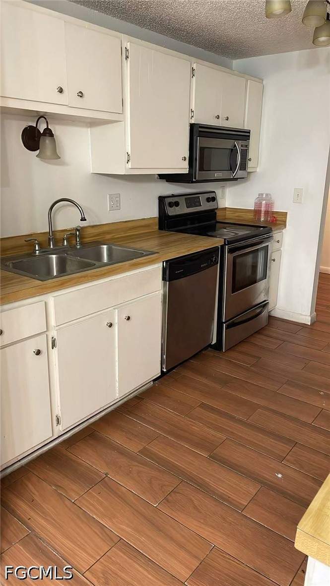 3 bedroom SingleFamilyResidence at 1979 50th St SW, Golden Gate City, Naples — photo 2