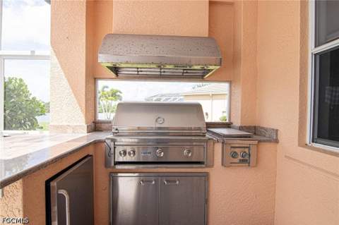 2656 Fairmont Isle Cir, Cape Coral FL - photo 23 of 45