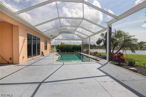 2656 Fairmont Isle Cir, Cape Coral FL - photo 24 of 45