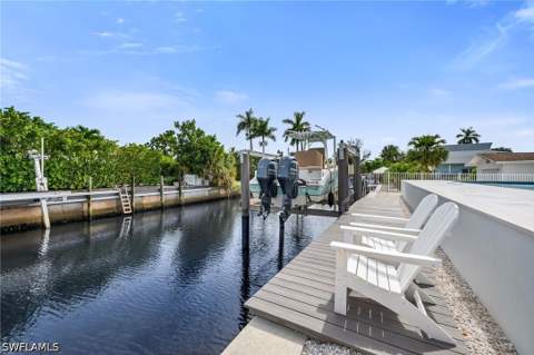2778 Shoreview Dr, Naples FL - photo 19 of 48