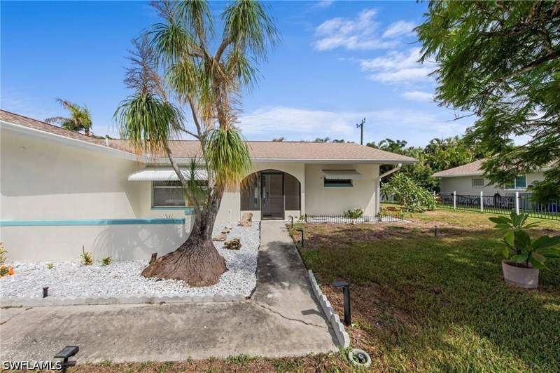 3 bedroom SingleFamilyResidence at 971 N Town And River Dr, Town And River, Fort Myers — photo 5