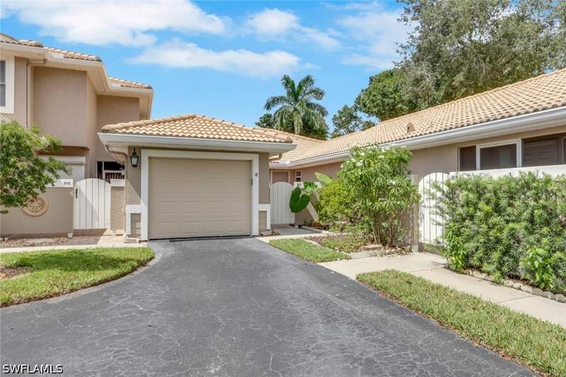 3 bedroom Attached at 351 Emerald Bay Cir R7, Villages At Emerald Bay, Naples — photo 2