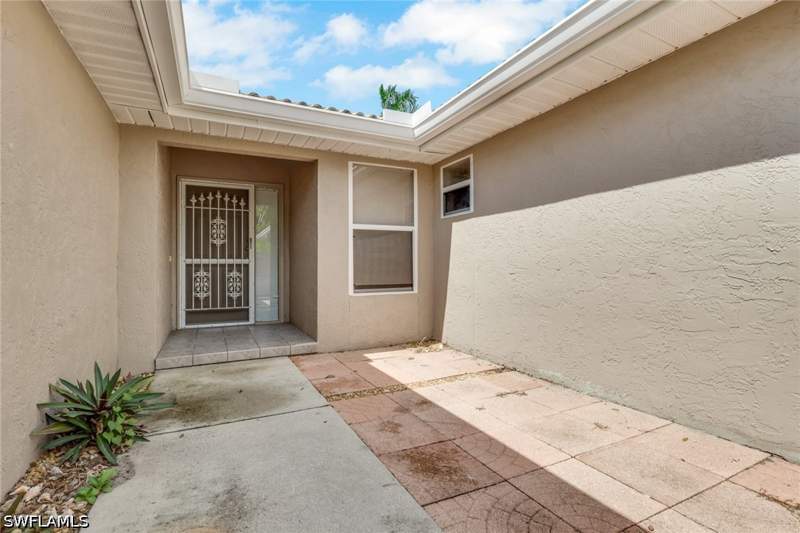 3 bedroom Attached at 351 Emerald Bay Cir R7, Villages At Emerald Bay, Naples — photo 3