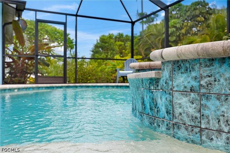 3 bedroom SingleFamilyResidence at 909 SW 31st St, Cape Coral, Cape Coral — photo 4