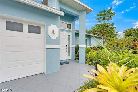 909 SW 31st St, Cape Coral FL - photo 6 of 33