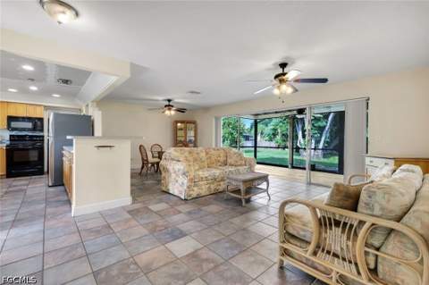 5248 Versaille Ct, Cape Coral FL - photo 7 of 25