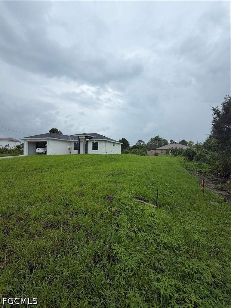3 bedroom SingleFamilyResidence at 426 Jaipur Dr, Lehigh Acres, Lehigh Acres — photo 3