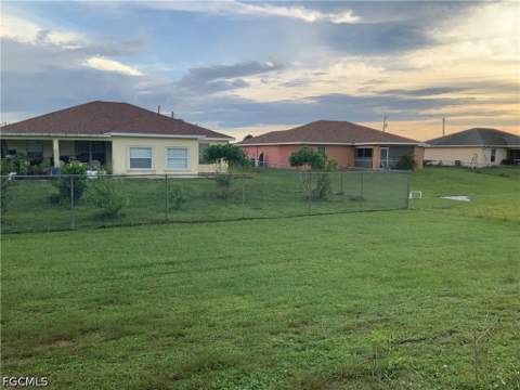 4001 10th St SW, Lehigh Acres FL - photo 11 of 39