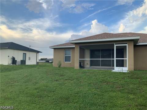 4001 10th St SW, Lehigh Acres FL - photo 7 of 39