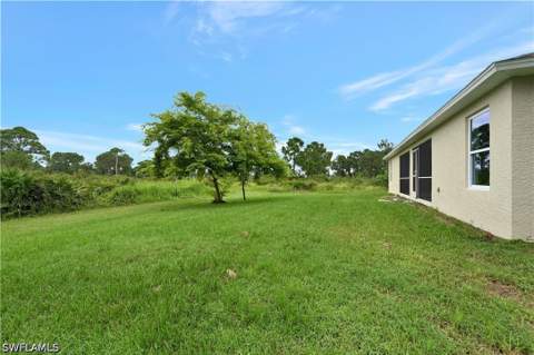 954 Marilyn Ave S, Lehigh Acres FL - photo 7 of 15