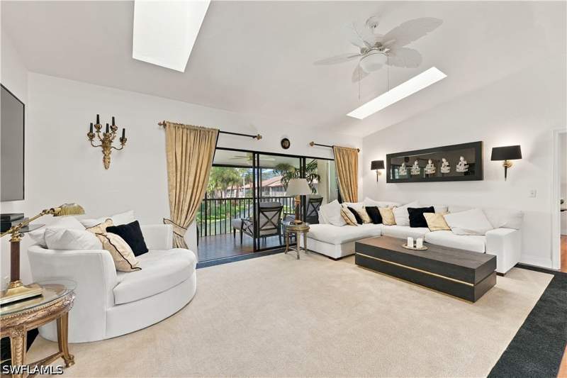 2 bedroom Condominium at 3231 Horse Carriage Way 10, Coach House, Naples — photo 3