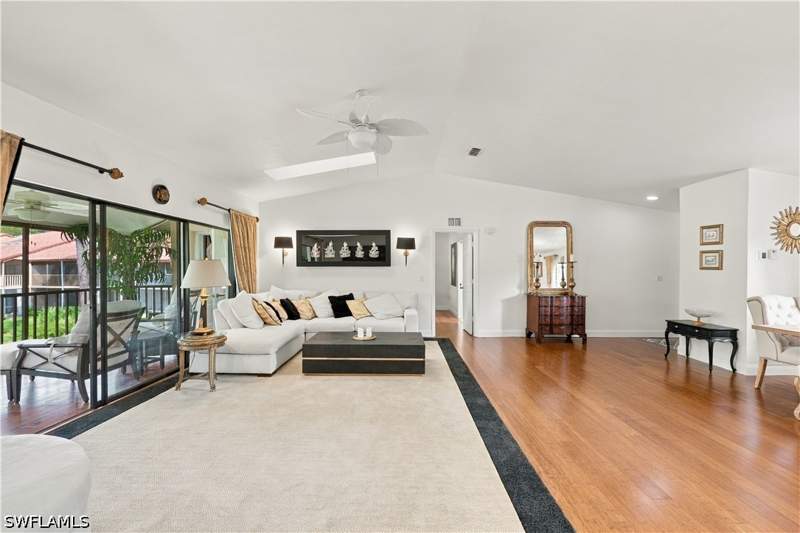 2 bedroom Condominium at 3231 Horse Carriage Way 10, Coach House, Naples — photo 4