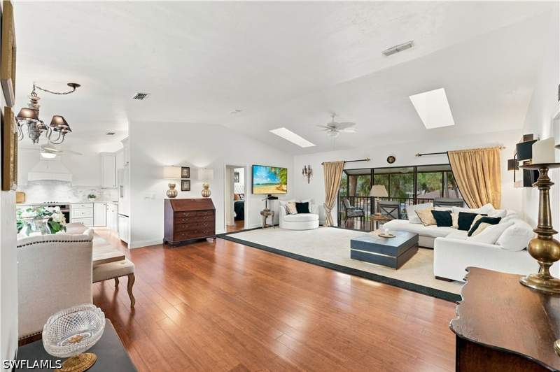 2 bedroom Condominium at 3231 Horse Carriage Way 10, Coach House, Naples — photo 5