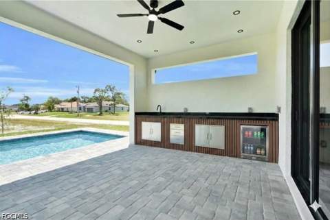 4317 NE 9th Ct, Cape Coral FL - photo 8 of 39
