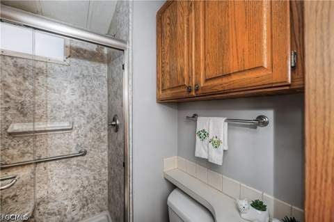181 Caravan Cir, North Fort Myers FL - photo 14 of 37