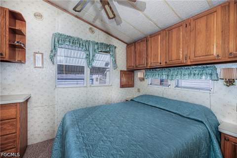 181 Caravan Cir, North Fort Myers FL - photo 15 of 37