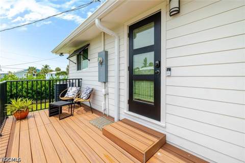 139 Coconut Dr, Fort Myers Beach FL - photo 11 of 28