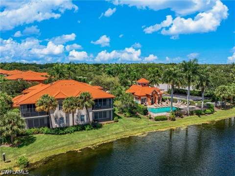 6446 Legacy Cir 102, Naples FL - photo 6 of 39