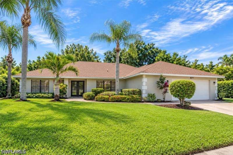 4 bedroom SingleFamilyResidence at 2370 Pine Woods Cir 35, Pinewoods, Naples — photo 2