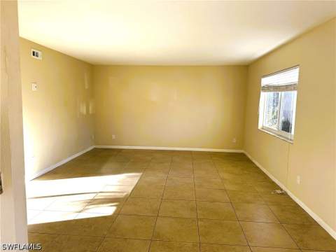 4621 Bayshore Dr Q6, Naples FL - photo 8 of 27