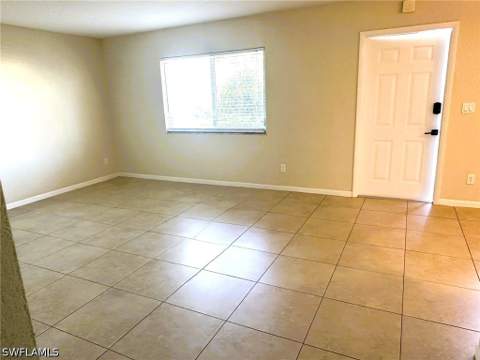 4621 Bayshore Dr Q6, Naples FL - photo 9 of 27