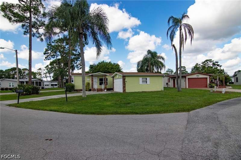 2 bedroom ManufacturedHome at 19638 Eagle Trace Ct, Pine Lakes Country Club, North Fort Myers — photo 4