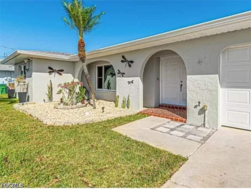 3 bedroom SingleFamilyResidence at 229 SE 29th Ter, Cape Coral, Cape Coral — photo 2