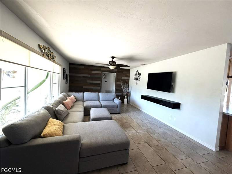 3 bedroom SingleFamilyResidence at 229 SE 29th Ter, Cape Coral, Cape Coral — photo 5