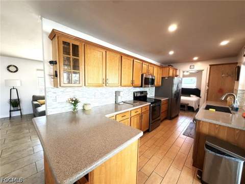 229 SE 29th Ter, Cape Coral FL - photo 6 of 28