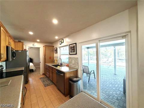 229 SE 29th Ter, Cape Coral FL - photo 8 of 28