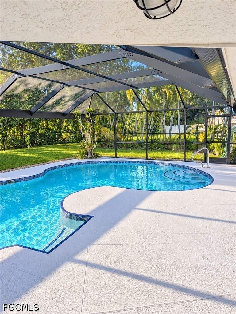3 bedroom SingleFamilyResidence at 1402 S Larkwood Sq, Coronado Moors, Fort Myers — photo 2