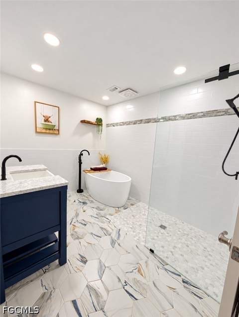 1402 S Larkwood Sq, Fort Myers FL - photo 7 of 10