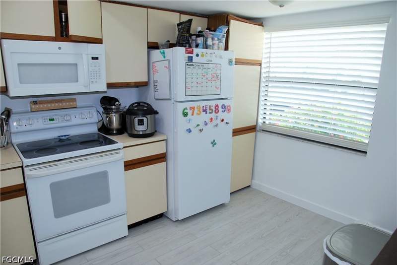 2 bedroom Condominium at 3734 SW 8th Ct 102, Patio Villas Of Cape Coral, Cape Coral — photo 3