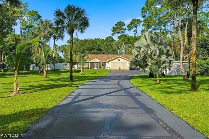 3 bedroom SingleFamilyResidence at 1371 17th St SW, Golden Gate Estates, Naples — photo 2