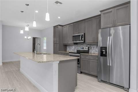 4575 Catalina Ln, Bonita Springs FL - photo 18 of 42